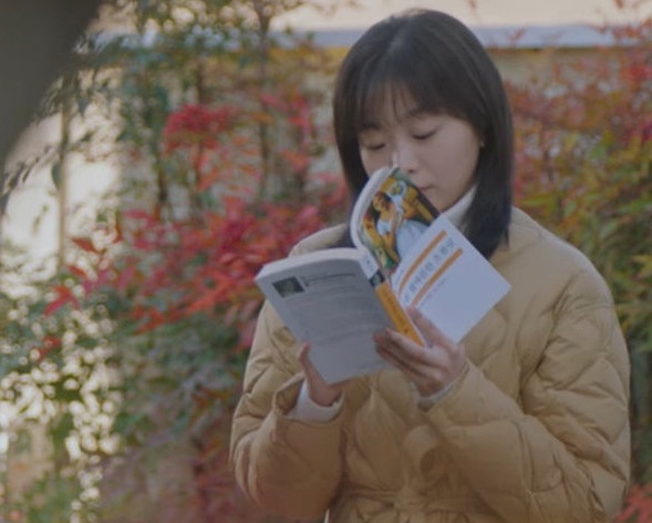 《那年我們》8個魔鬼細節!小雄筆名來自「梵谷」?雄延秀「鞋子不同色」藏超絕巧思!