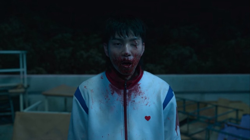 《殭屍校園》劇版&漫畫9差異!溫召三角戀是魔改、漫畫娜延殺了老師,班長結局改最多!