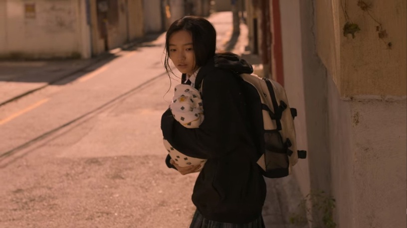 《殭屍校園》劇版&漫畫9差異!溫召三角戀是魔改、漫畫娜延殺了老師,班長結局改最多!