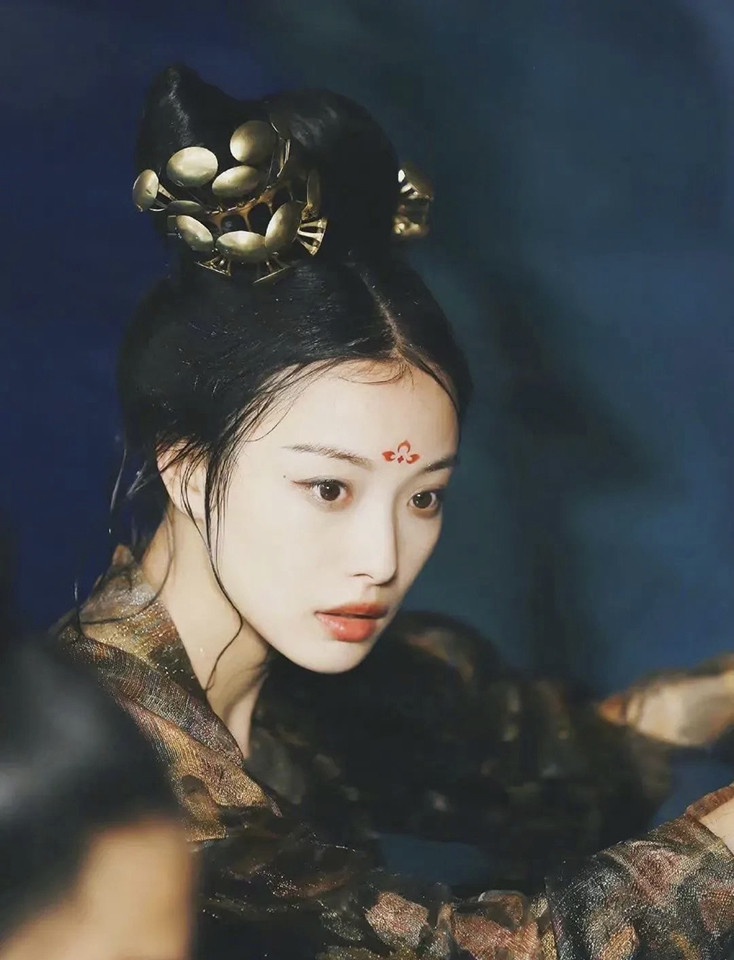 2022開拍新劇的陸劇女神8:倪妮《西出玉門》