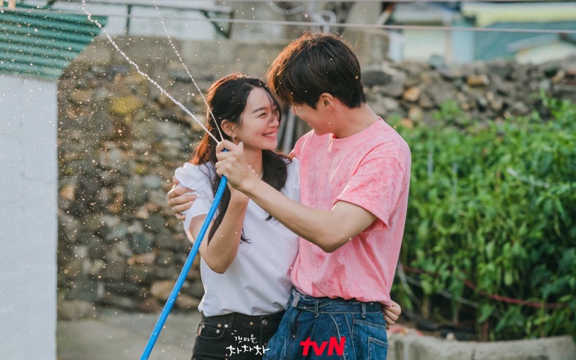 tvN韓劇「首播收視」Top10!南柱赫《二十五,二十一》超越《愛的迫降》,冠軍打敗《哲仁》,評價卻輸慘!