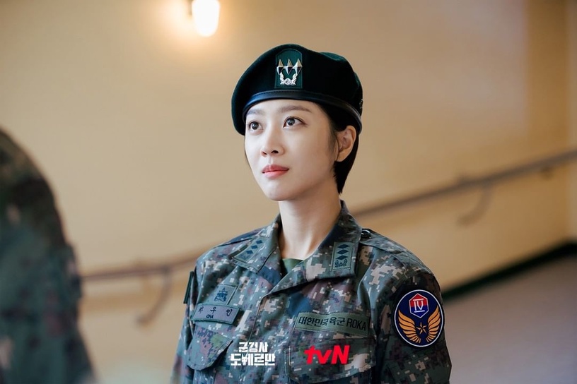 安普賢化身帥氣軍檢!韓國首部軍事法庭劇《軍檢察官多伯曼》3月開播!