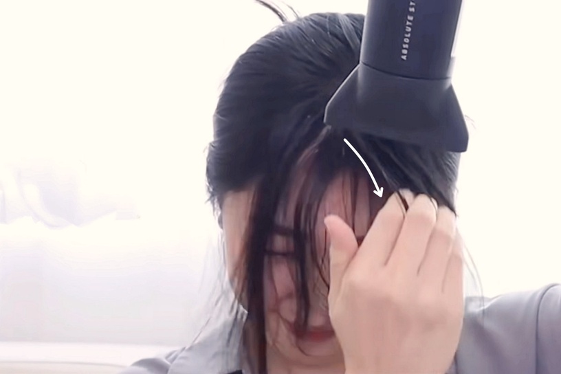 韓國髮型師親授瀏海整理技巧!髮捲多一步墊高是關鍵,髮根蓬鬆、S型弧度更修飾臉型