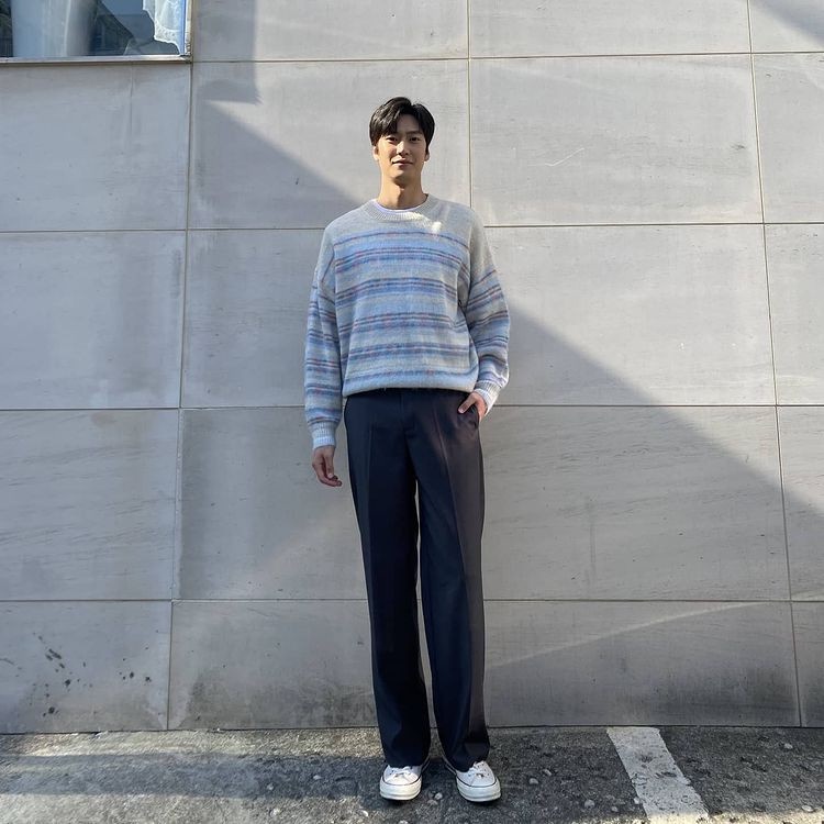 長太高!《二十五二十一》南柱赫187cm「頂到地鐵天花板」,《氣象廳的人們》宋江186比門高,李敏鎬真低調不了