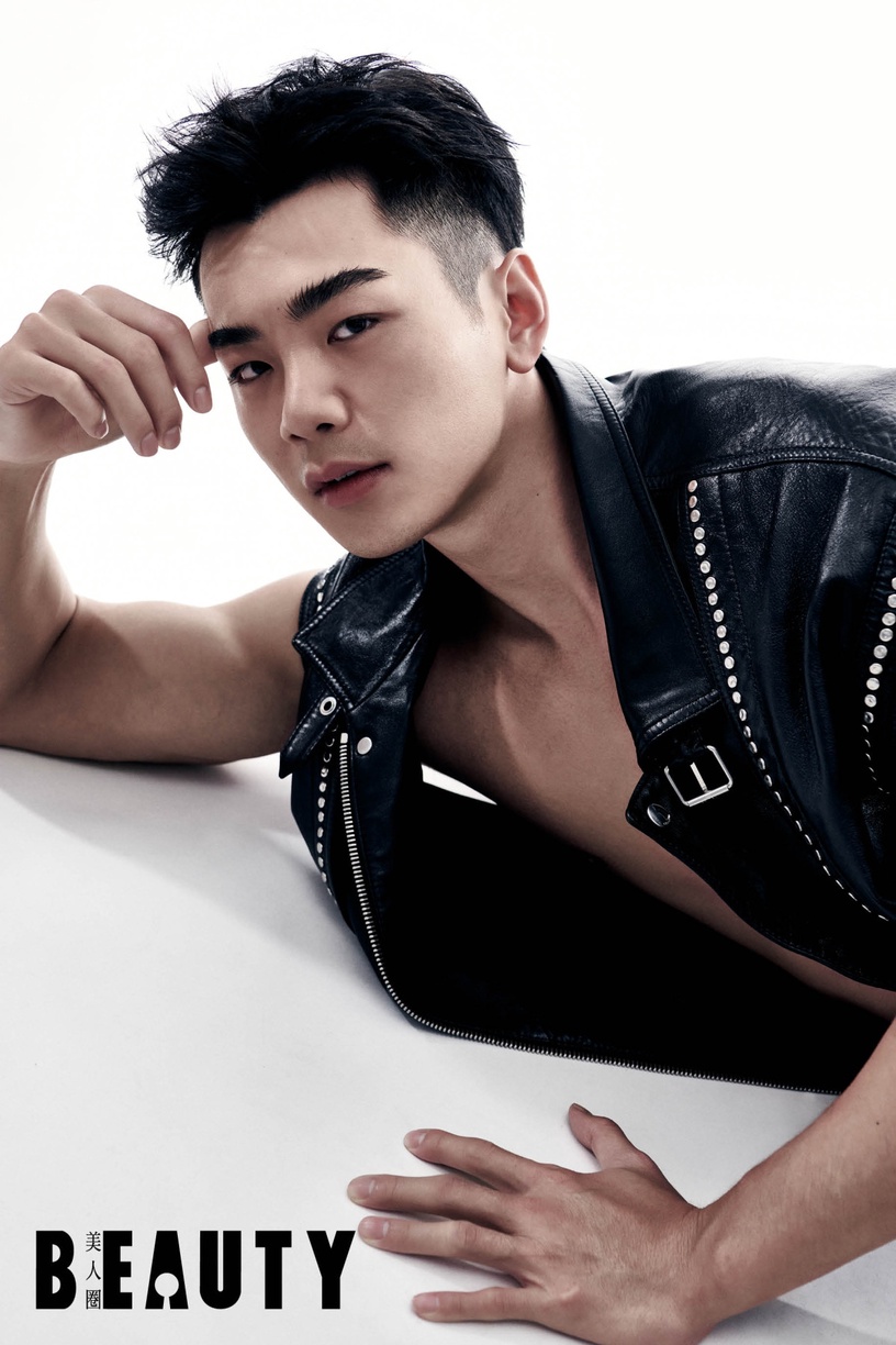 全明星MVP禾浩辰可純可欲!新戲出演美男魚,迷人酒窩+冰塊腹肌,根本born to be人魚!