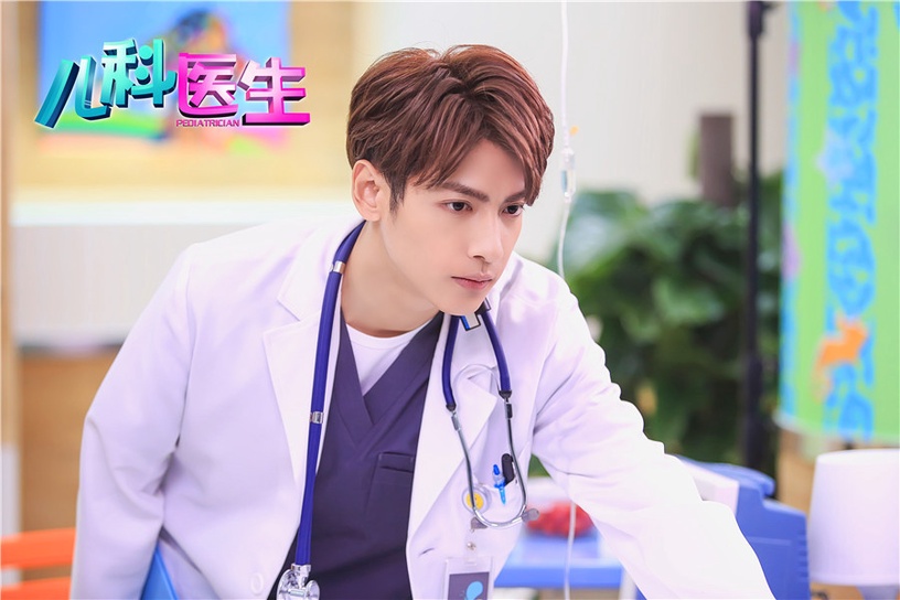 「演醫生適配度最高」陸劇男星TOP 6:羅雲熙 飾演《兒科醫生》申赫