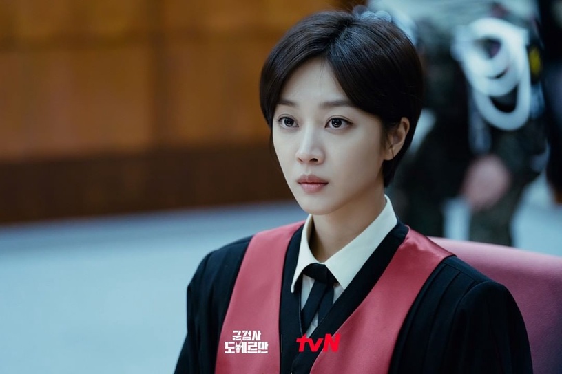 近期熱播韓劇話題度TOP10:《瘋狂愛上你》3.13%