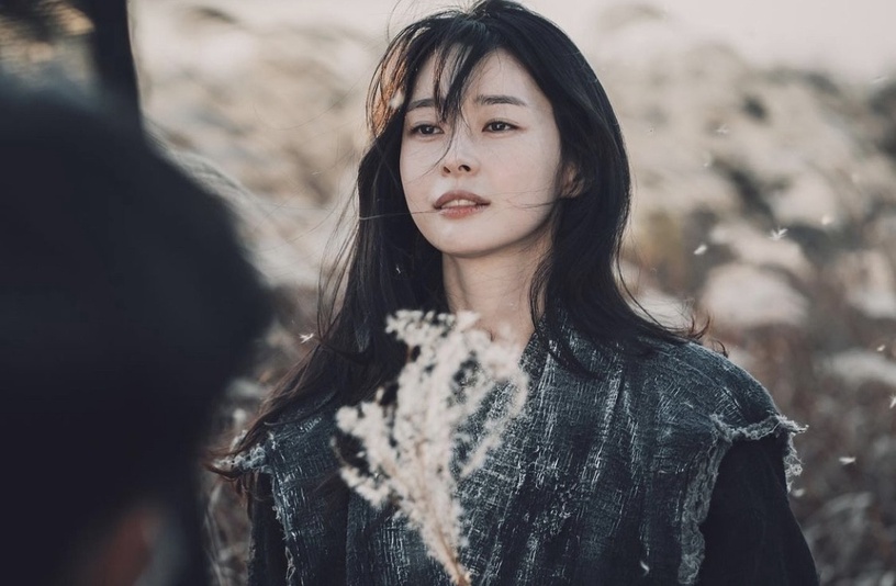 7位轉型演員的女團愛豆!《社內相親》金世正演技獲讚,《雪降花》Jisoo演技卻被批評