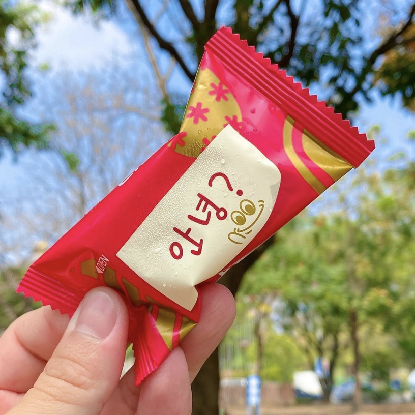 全聯「樂天TICO草莓雪糕」11元開吃!三層草莓冰淇淋口感超過癮