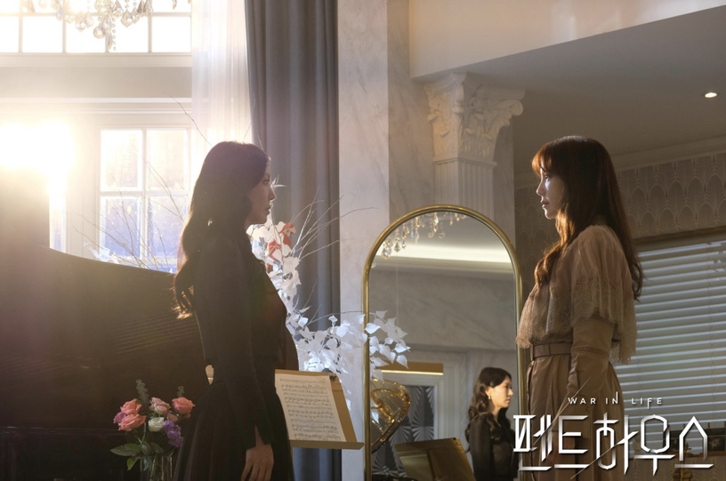 近三年「最有趣韓劇」TOP10:《衣袖紅鑲邊》