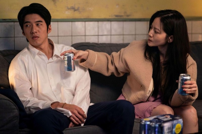 黑色犯罪國片《售命》4大看點!金鐘視帝傅孟柏、曾之喬主演,雨天CP再次相遇