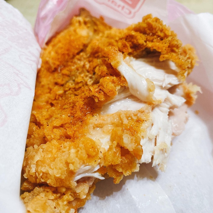 5家連鎖炸雞店推薦,昌平炸雞鮮嫩肉質必吃、拿坡里酥脆奶香超涮嘴!