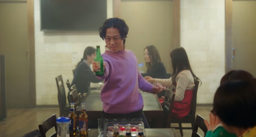 《社內相親》配角臥虎藏龍!季次長《魷魚遊戲》活超久,呂部長是高音鐵肺,他選過議員