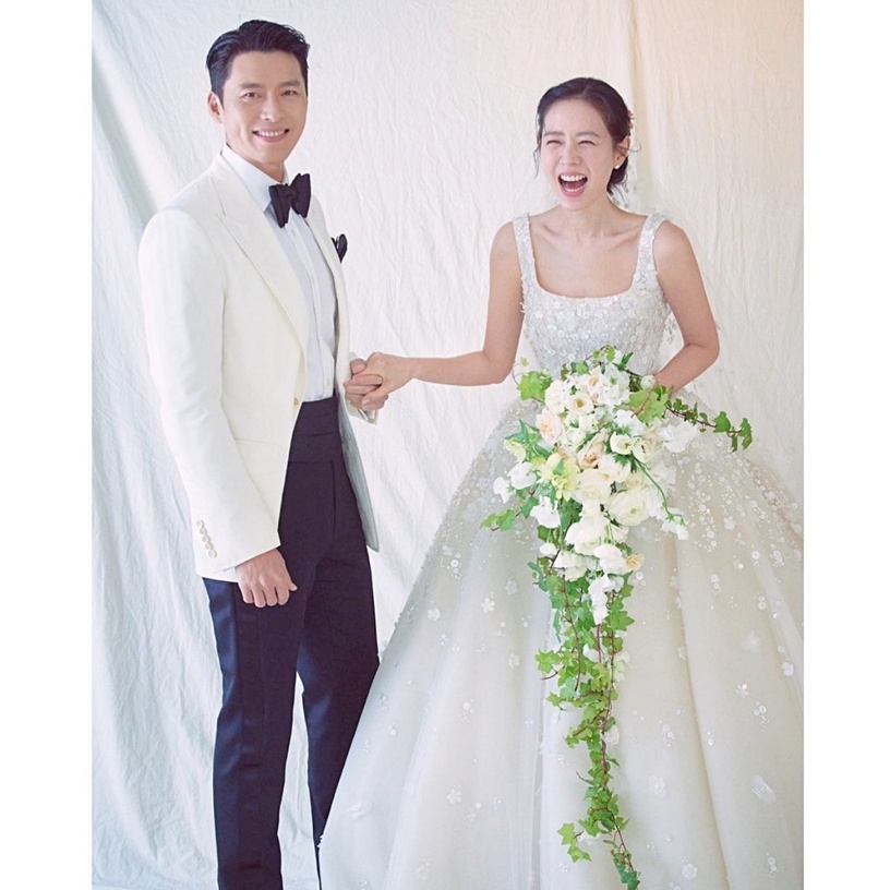 女神的絕美婚紗!孫藝珍穿「婚紗女王」嫁玄彬,全智賢婚紗186萬,珠寶更是驚人的貴!