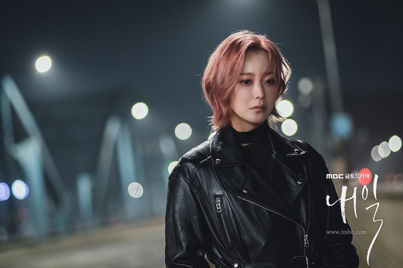 Netflix《還有明天》首播收視達10%!路雲&金喜善聯手挽救輕生者,陰間使者顏值太高