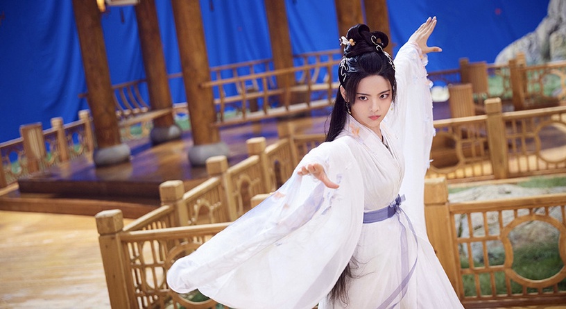 2022古裝仙俠劇女主造型3:楊超越 飾演《重紫》重紫