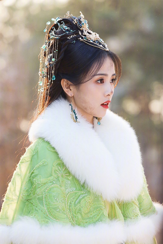 2022古裝仙俠劇女主造型6:白鹿 飾演《長月燼明》黎蘇蘇/葉夕霧/桑酒