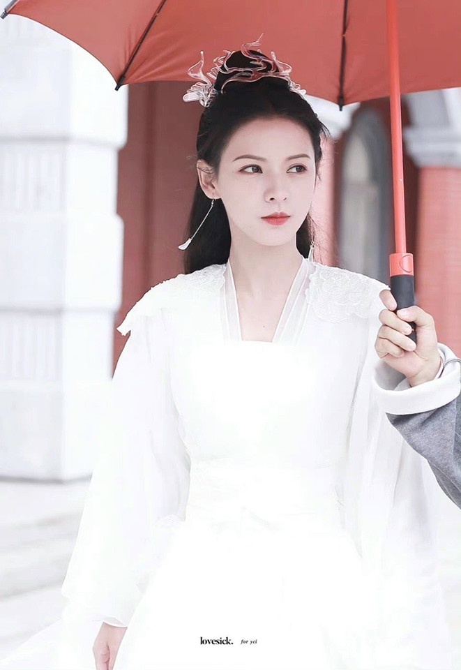 2022古裝仙俠劇女主造型8:張予曦 飾演《千秋令》鳳離雪/無塵/霓凰