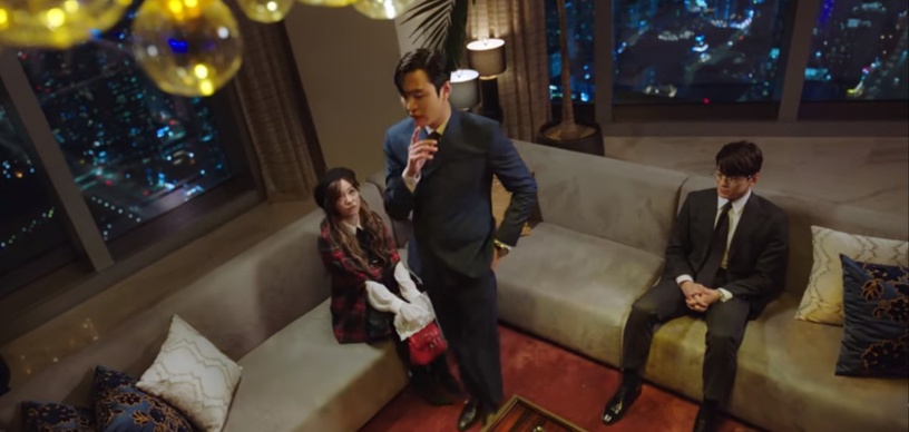 《社內相親》彩蛋細節!泰武有過2任前女友?成勳摘眼鏡&這幕吻戲,竟是「現場即興」!