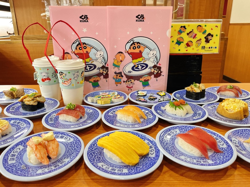 藏壽司送蠟筆小新周邊,飲料提袋、收納袋、文件夾都可愛