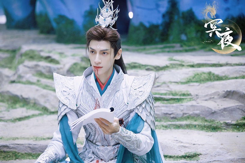 2022古裝仙俠劇男主造型6:羅雲熙 飾演《長月燼明》澹台燼/滄九旻/冥夜