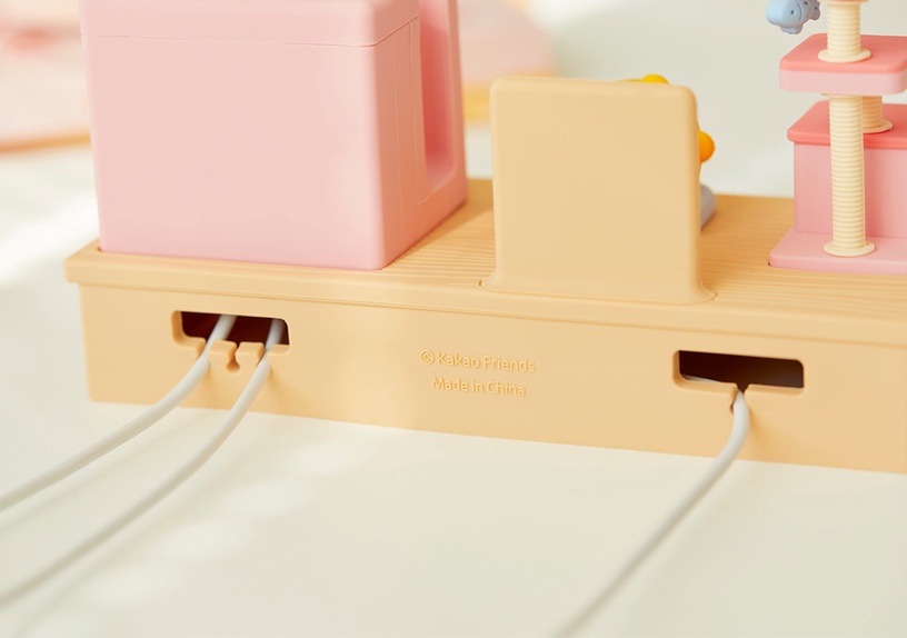 Kakao Friend 推出「萊恩三合一充電座」,手機、Airpods、Apple Watch充電一次搞定!