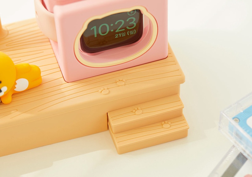 Kakao Friend 推出「萊恩三合一充電座」,手機、Airpods、Apple Watch充電一次搞定!