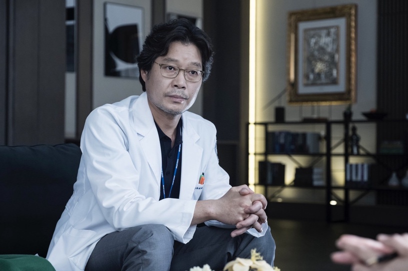 6位韓劇「御用醫生」演員——李棟旭居然演過四次醫生,「這位」在醫療劇都權高位重!