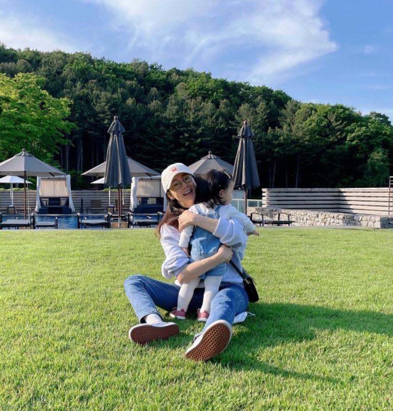 8位「看不出懷孕」女星!朴信惠藏肚高手、崔智友依舊神顏,她挺孕肚做這事超狂