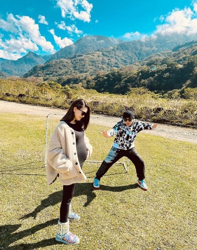 8位「看不出懷孕」女星!朴信惠藏肚高手、崔智友依舊神顏,她挺孕肚做這事超狂