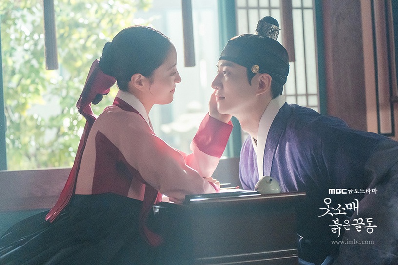 女導演執導的韓劇!《紅丹心》畫面太驚豔、《衣袖》團隊都是女性,「她」作品從不出錯