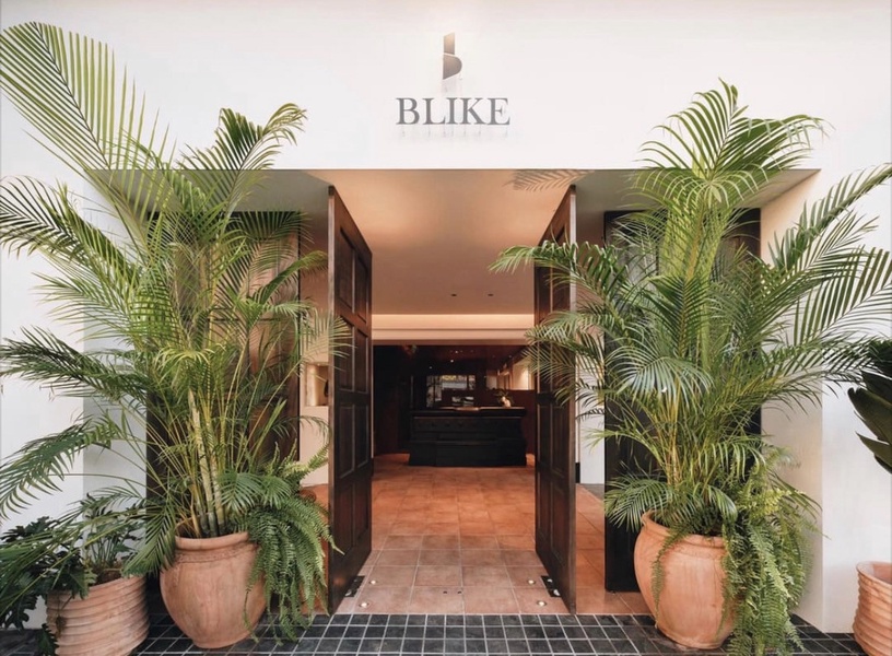 奶茶控快收名單!台中BLIKE奶茶專門店新開幕,白建築+綠植栽打造小清邁超好拍!