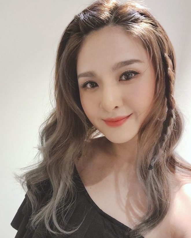 完全看不出年紀台灣女星!蔡淑臻驚呆眾人、李佳穎神級童顏、51歲的她太狂!