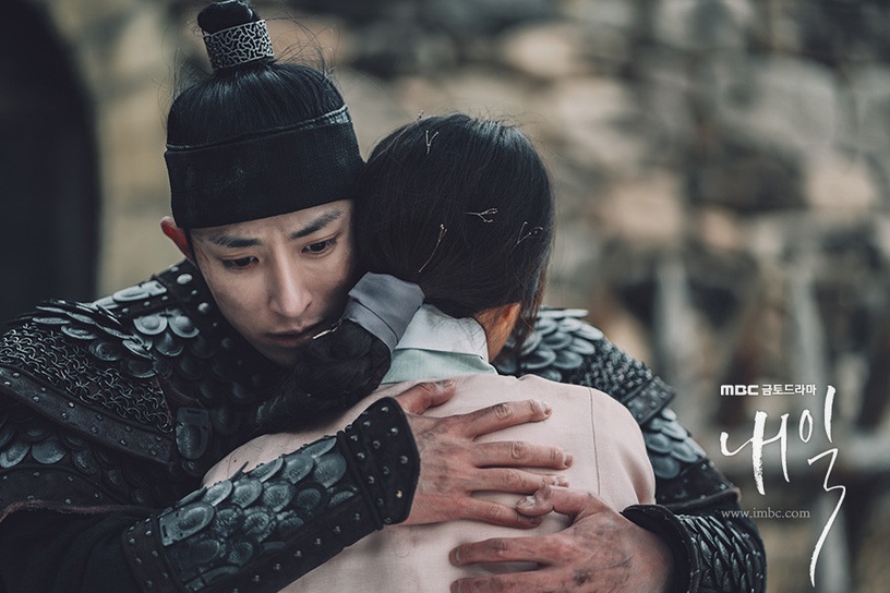 網議《還有明天》最愛場面!軍人&寵物篇、「佶戀」前世虐戀,主演群選「這幕」最經典