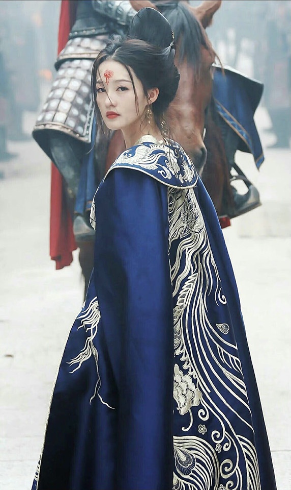 古裝劇女星「藍色系嫁衣」7:李沁《楚喬傳》