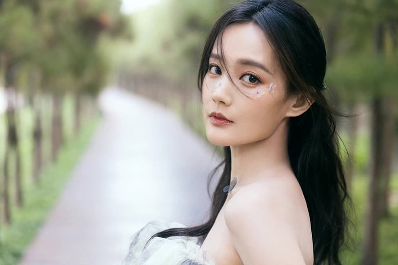 曾陷「年齡造假爭議」的女星5:李一桐