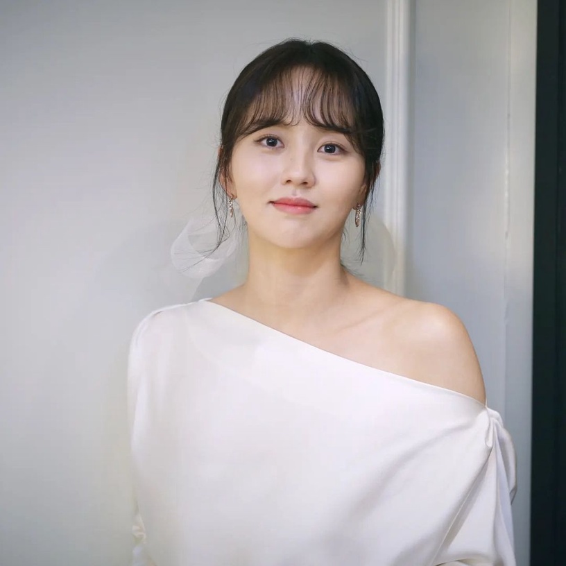 日票選「20代人氣韓國女演員」TOP10!金世正第八、IU第三,「她」只演一部劇贏韓韶禧