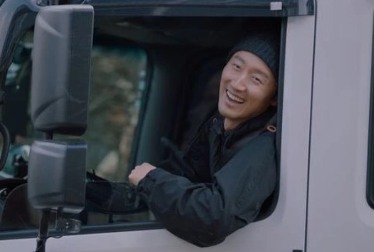 Netflix《我們的藍調時光》「劇情細節」秘密!劇名是為了致敬「平凡人們」,李炳憲演技藏在細節裡