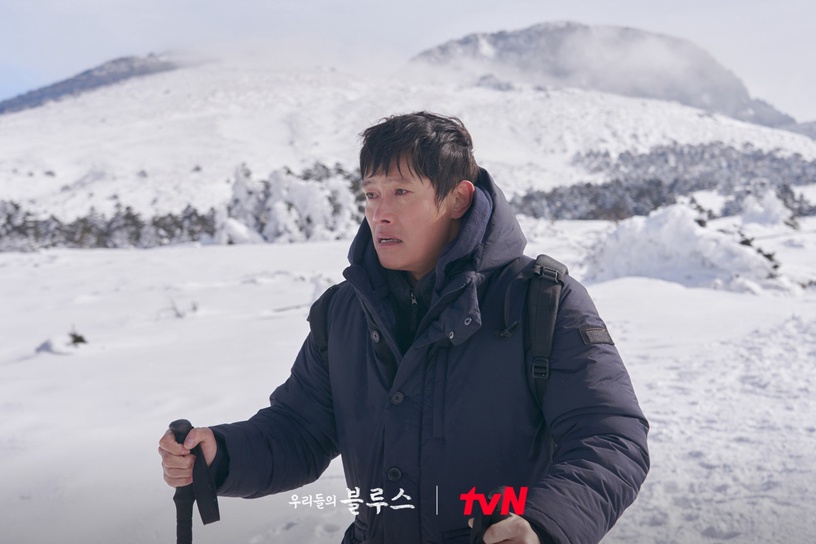 《我們的藍調》結局李炳憲「神演技」!自拍演太好,這動作洩露他對媽媽「矛盾的愛」!