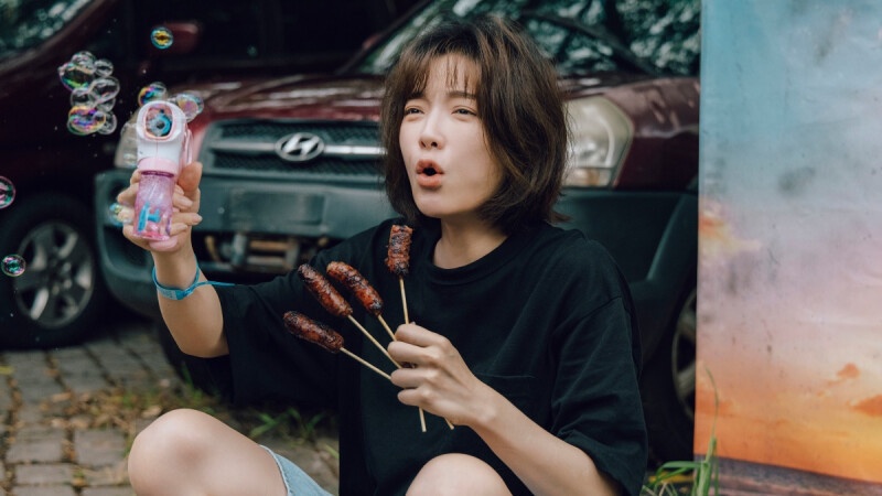 Netflix排行榜台灣冠軍作品!《營業中》破紀錄、《華燈》超強、13年前神作掀回憶殺!