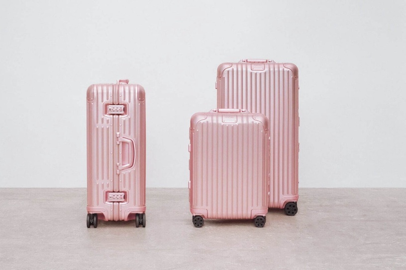 今年最美粉紅色!Rimowa 夢幻「玫瑰石英粉」新色登場,斜背包、手機殼耐用又時尚!