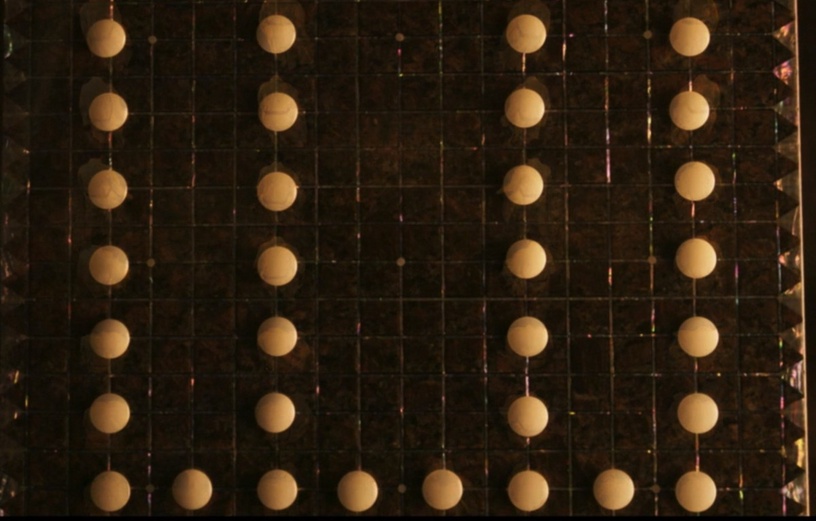 《紅丹心》超強「鏡頭語言」解析!「棋子」隱喻太絕,張赫倒掉毒茶,早暗示他的結局?