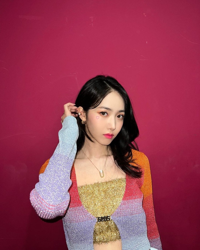 8位韓國女團「舞蹈擔當」:TWICE Momo獲封舞蹈機器人,師妹團ITZY不遑多讓