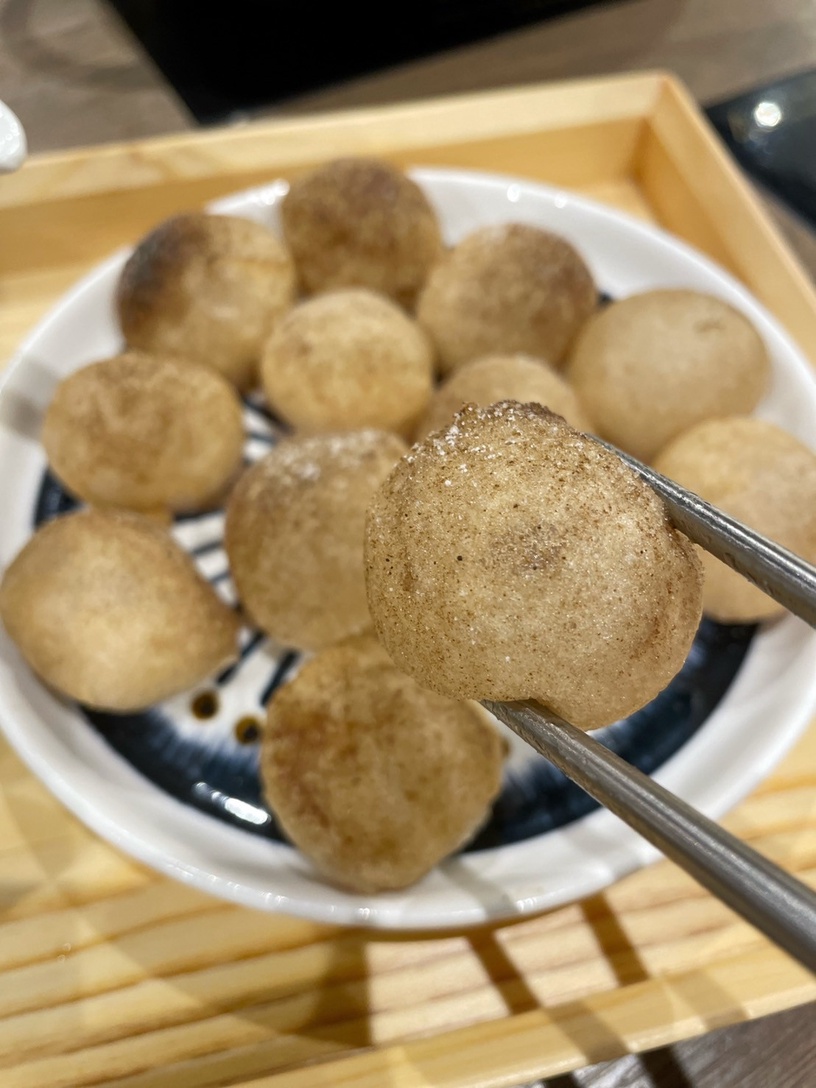 萬波珍奶免費喝!王品尬鍋x萬波推「啵霸辣奶鍋」,吃得到Q彈珍珠,加推萬波奶茶霜淇淋