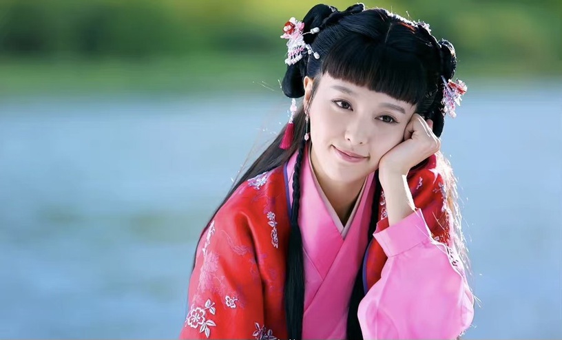 古裝「宅鬥劇」女主9:唐嫣 飾演《金玉良緣》玉麒麟