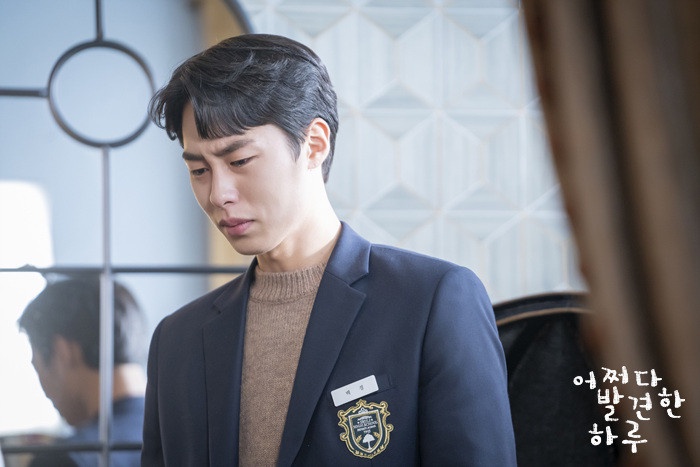 關於《還魂》李宰旭的8件事!曾被韓國5大名校錄取,以「老顏」出名的第二眼帥哥