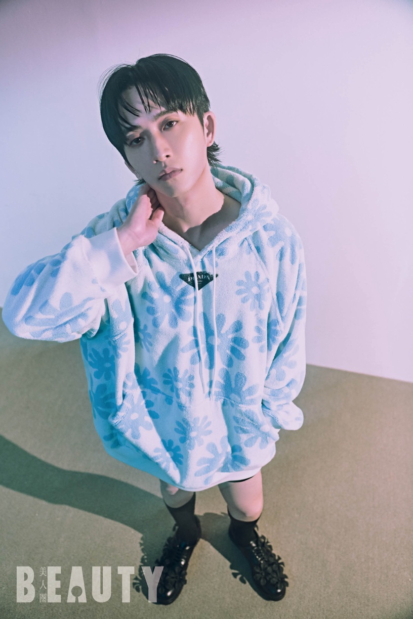 邱鋒澤自曝:想撕掉狼人殺標籤!focus on音樂,以直覺型冷靜歌手身份繼續帶領五堅情!