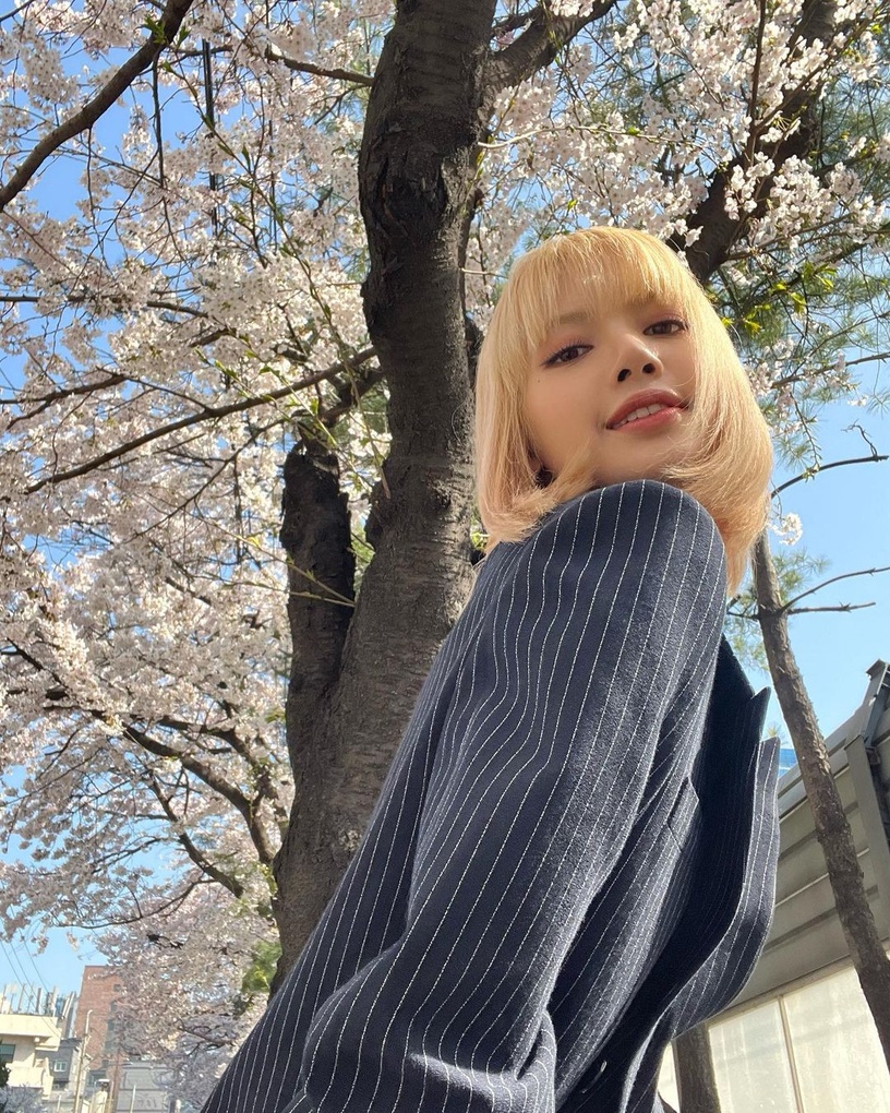 韓國愛豆界的「語言天才」:LISA泰中日英不是最厲害,「這位」竟精通十種語言!