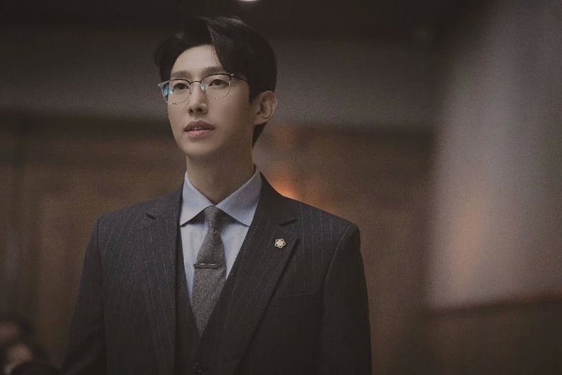 Netflix《非常律師禹英禑》鄭明錫「超暖細節」解析!把英禑當夥伴,「董格拉米案」處處都藏暖心細節!