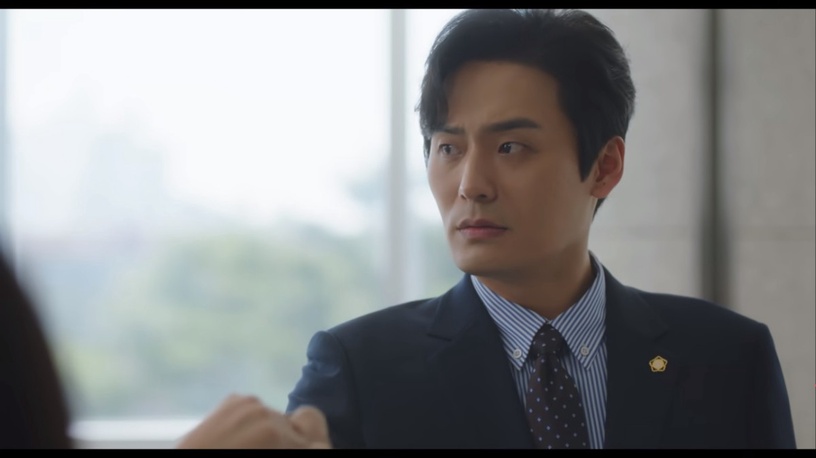 Netflix《非常律師禹英禑》鄭明錫「超暖細節」解析!把英禑當夥伴,「董格拉米案」處處都藏暖心細節!